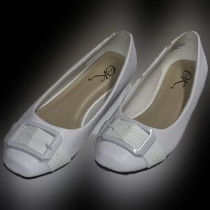 NWOT!! ITS OK loafers beautiful white size 10M